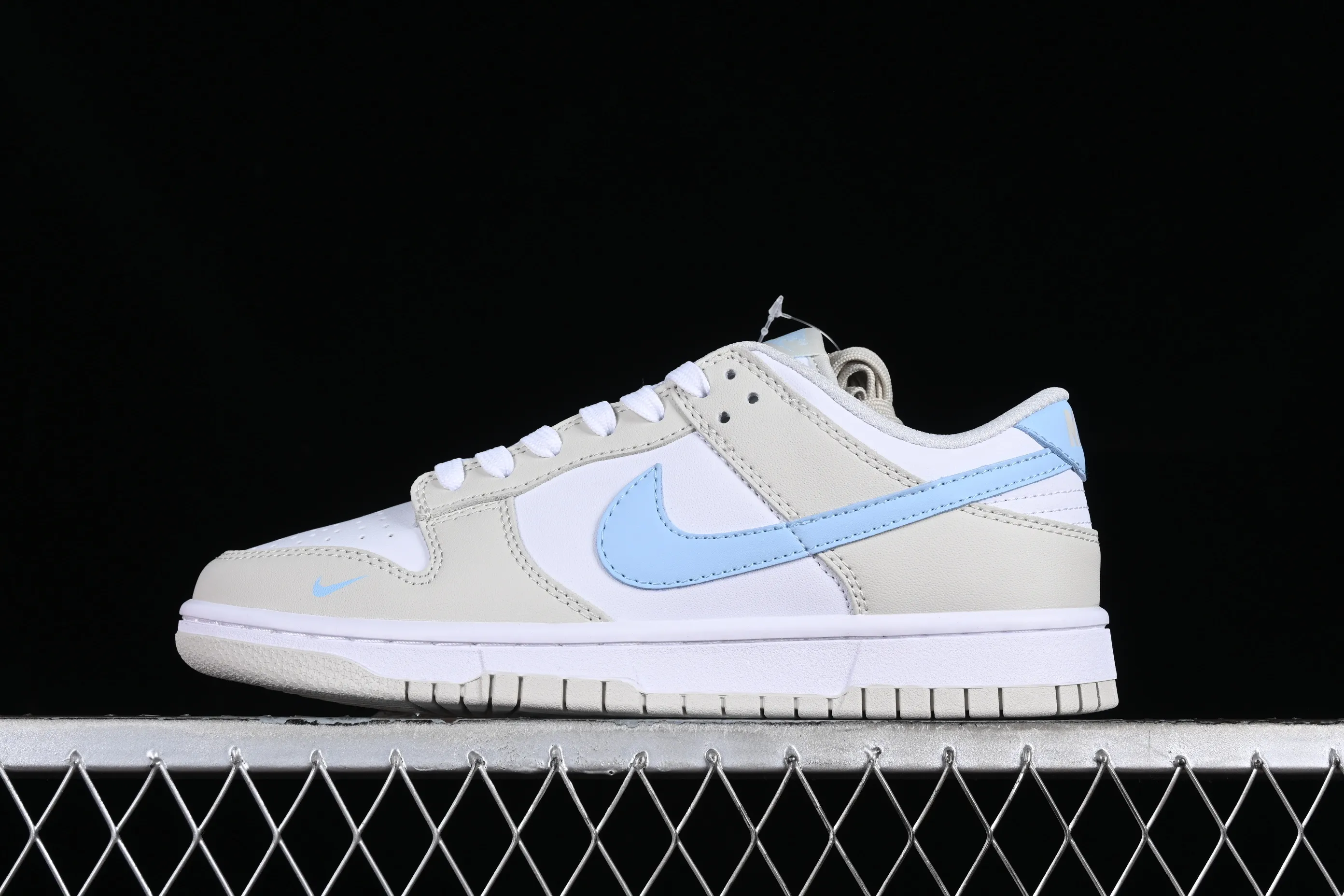 All categories Nk SB Dunk series Nk SB Dunk Low low-top sneakers Nk Dunk Low milk blue SB low-top casual sneakers HF0023-100
